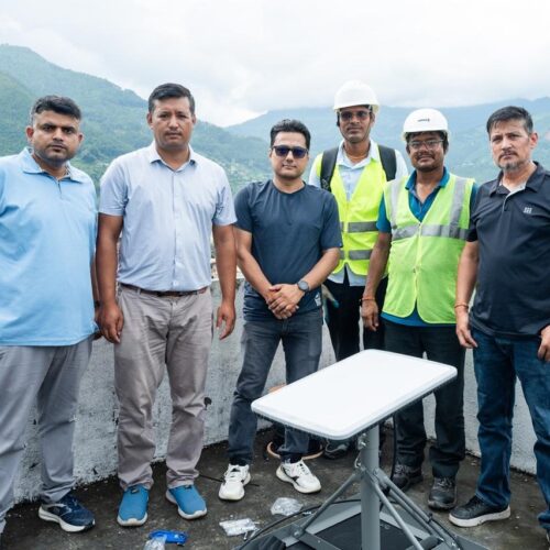 एनसेलले बाढी प्रभावित क्षेत्रमा स्याटलाइट प्रविधिमार्फत सञ्चार सेवा उपलब्ध गराउँदै