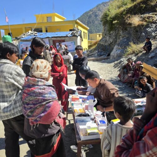मुगुका दुर्गम बस्तीमा स्वास्थ्य सेवा, औषधि पनि निःशुल्क